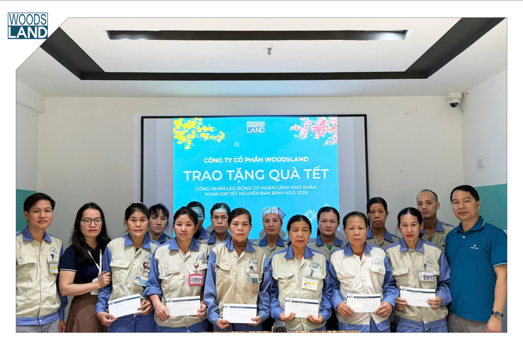 Woodsland Presents Lunar New Year Gifts to Employees in Need