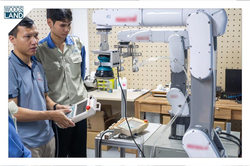 WOODSLAND CONDUCTS ROBOT TRAINING AT THUAN HUNG FACTORY